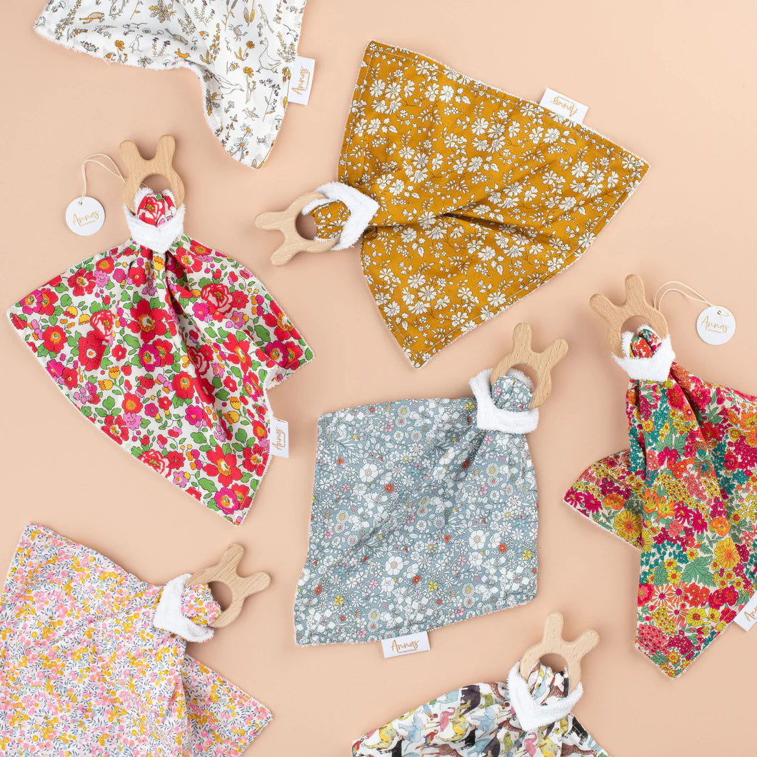 Anna's of Australia Comforter / Teether